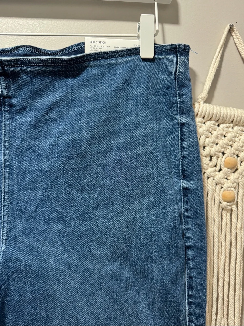 NWT American Eagle Pull On Kick Boot Crop Luxe Stretch Jeans